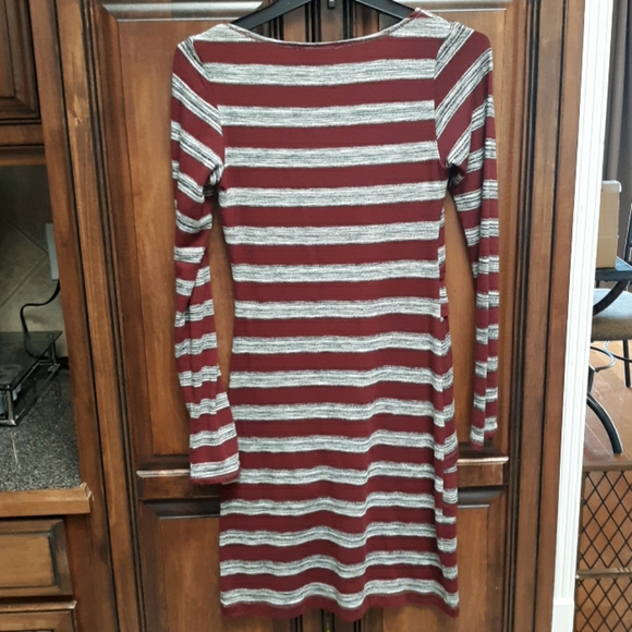 Sophie Max Dress - Picture 2 of 3